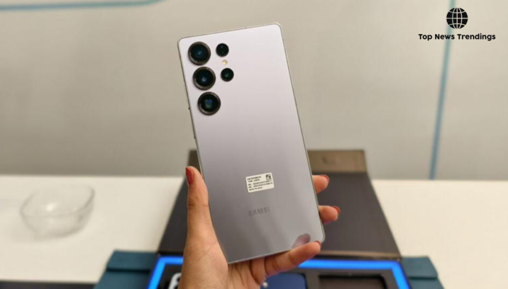 Bugs Reported to Impair Functionality; Pause Button Hit by Samsung One UI 7